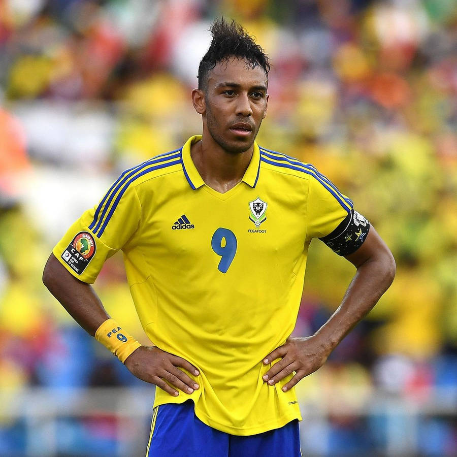 Pierre-emerick Aubameyang Gabon 9 Jersey Wallpaper