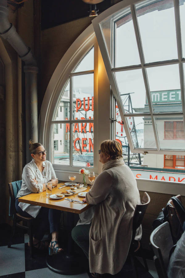 Pike Place Market Restaurant View Wallpaper