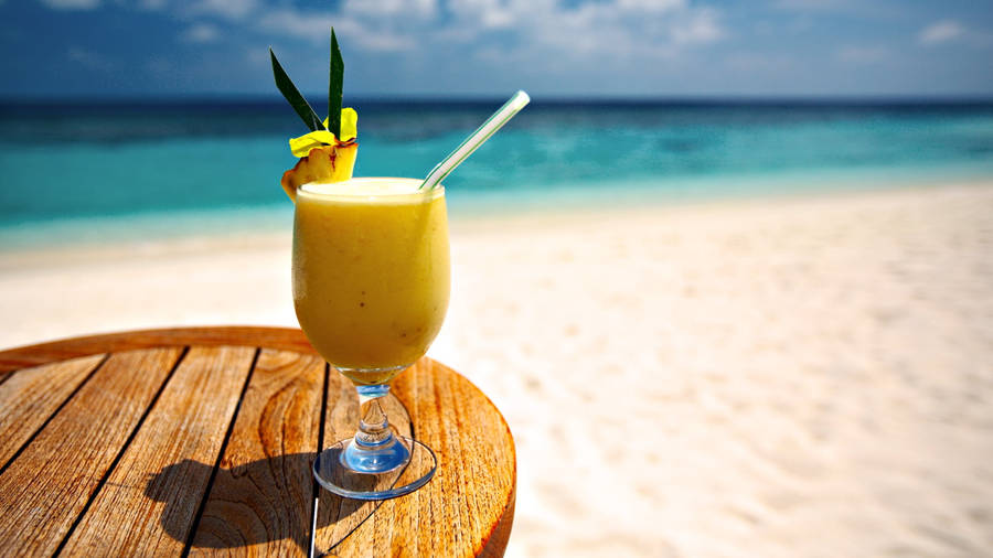 Pina Colada Tropical Drink Wallpaper