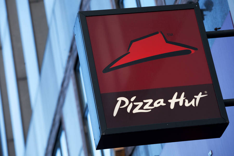 Pizza Hut Projecting Signage Wallpaper