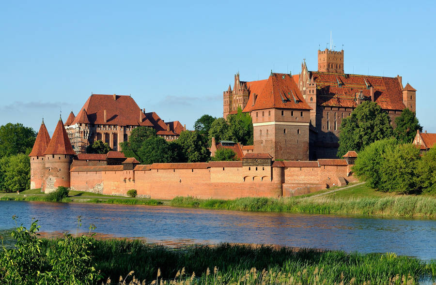 Poland's Malbork Castle Museum Wallpaper