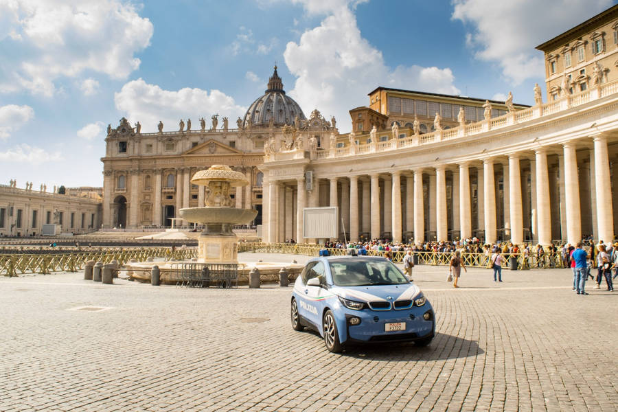 Police Vehicle In Vatican City Wallpaper