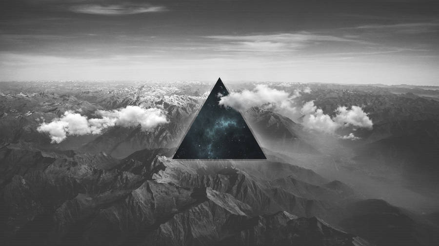 Polyscape Glitch Triangle Mountains Wallpaper