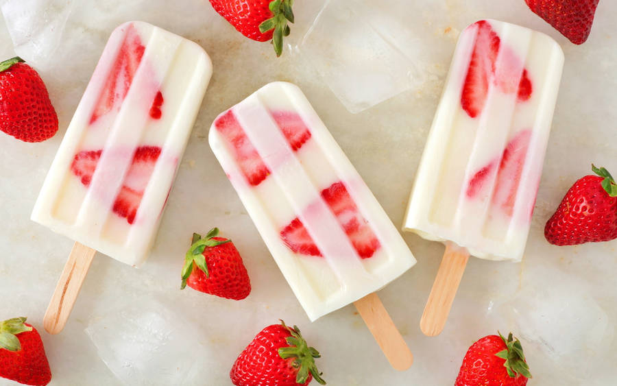 Popsicles With Fresh Strawberry Desktop Wallpaper