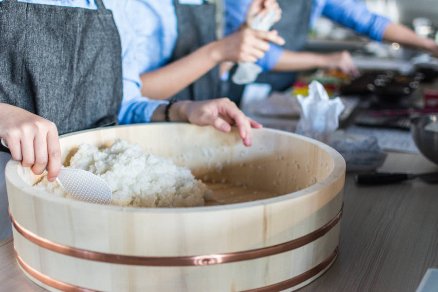 Prepping Sushi Rice Wallpaper