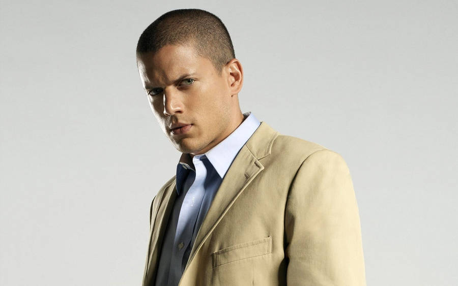 Prison Break Wentworth Miller On Suit Wallpaper