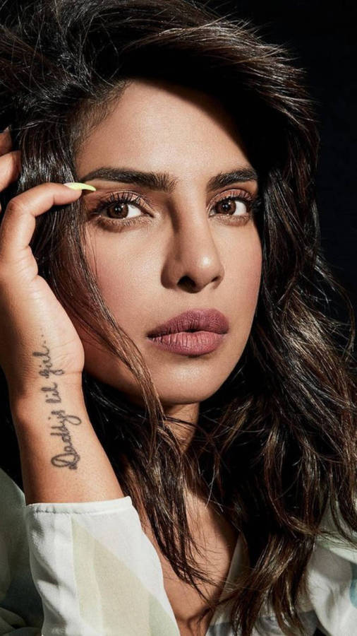 Priyanka Chopra Close-up Image Wallpaper