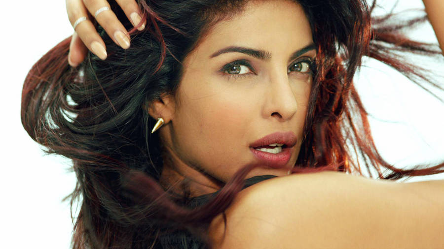 Priyanka Chopra With Messy Hair Wallpaper