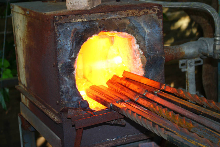 Processing Iron For Metal Production Wallpaper