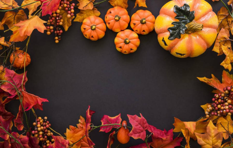 Pumpkins And Leaves Fall Halloween Wallpaper