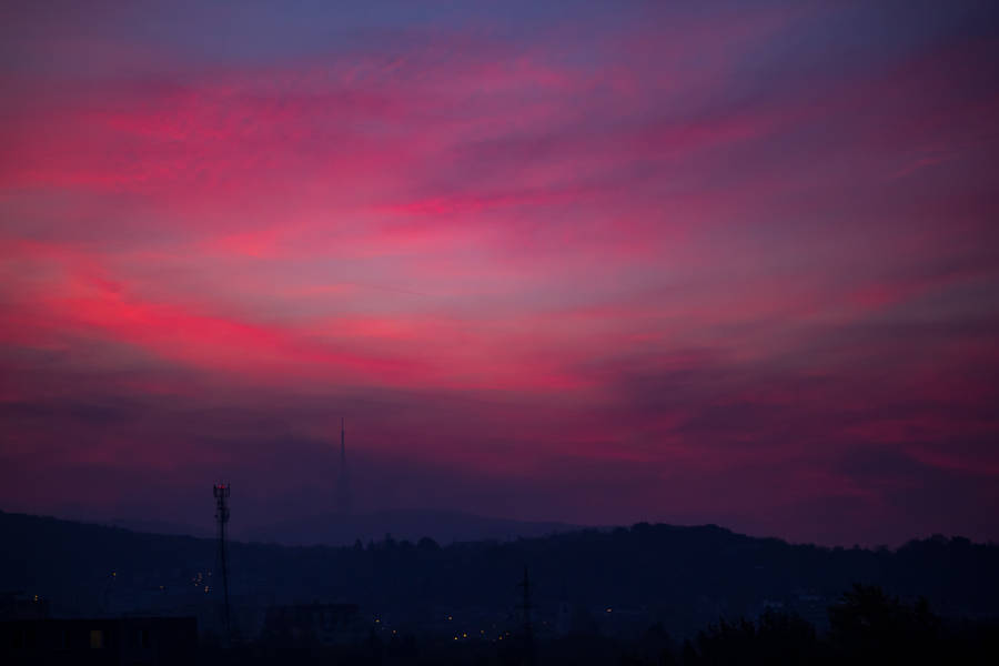 Purple Sky In Slovakia Wallpaper