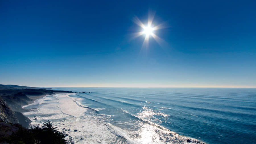 Radiant Sun Ocean View Wallpaper