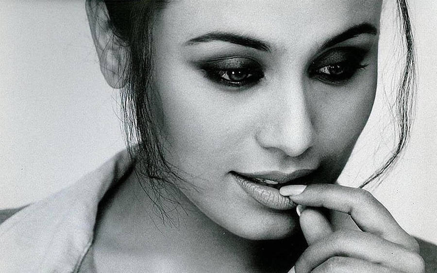 Rani Mukerji Black And White Wallpaper