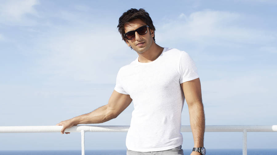 Ranveer Singh In Dil Dhadakne Do Wallpaper