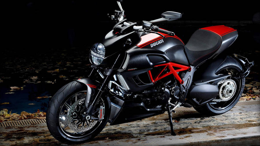 Red Ducati Diavel Carbon - Living For Speed Wallpaper