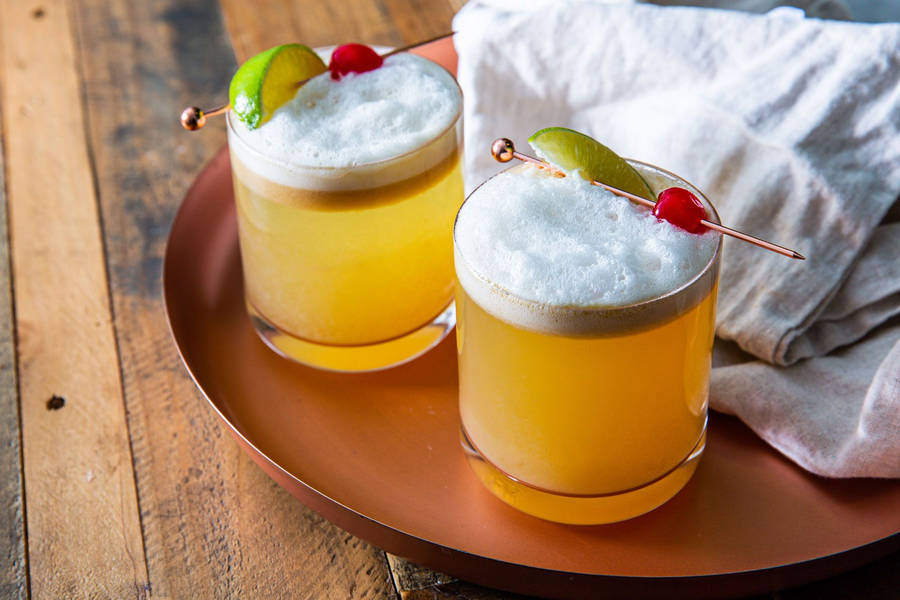 Refreshing Whiskey Sour Cocktail With Lime Wallpaper