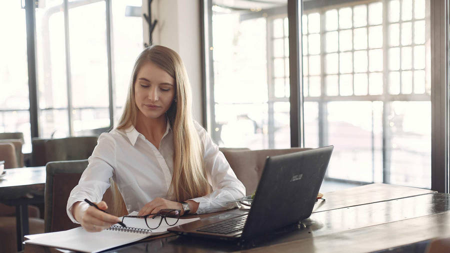 Relaxed Secretary Work Space Wallpaper