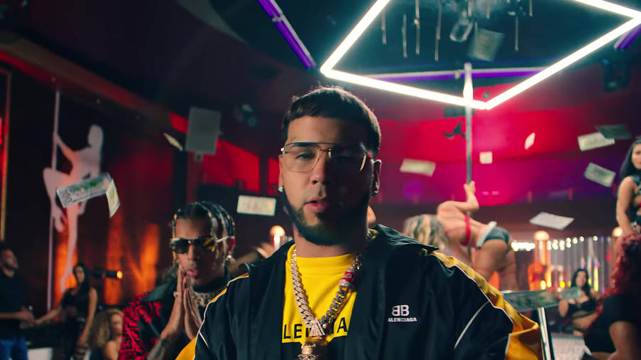 Reloj Rauw Ft. Anuel Aa Wallpaper