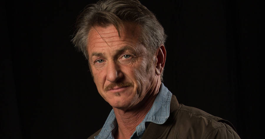 Renowned American Actor, Sean Penn In A Contemplative Pose. Wallpaper