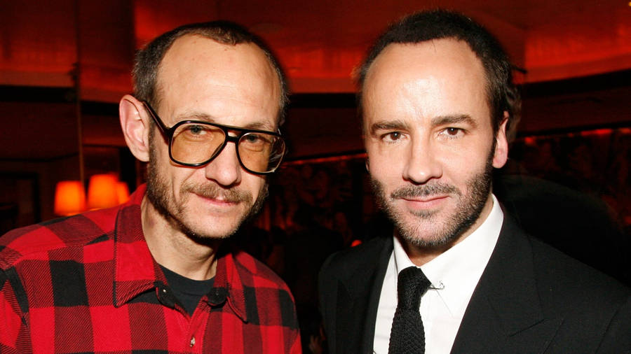 Renowned Designer Tom Ford With Celebrity Photographer Terry Richardson Wallpaper