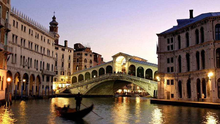 Rialto Bridge Of Italy Europe Wallpaper