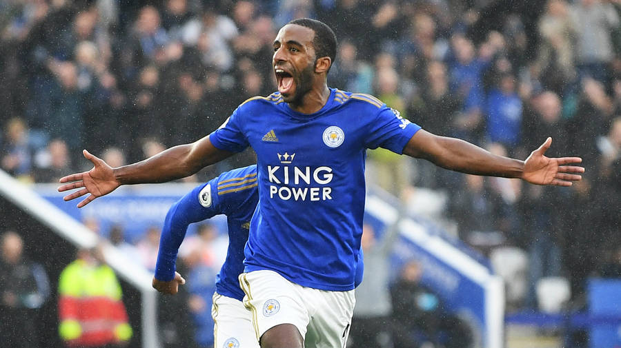 Ricardo Pereira Happy Arms Wallpaper