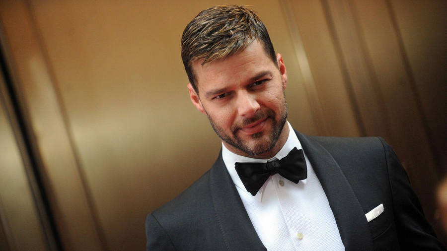 Ricky Martin Black Tie Wallpaper