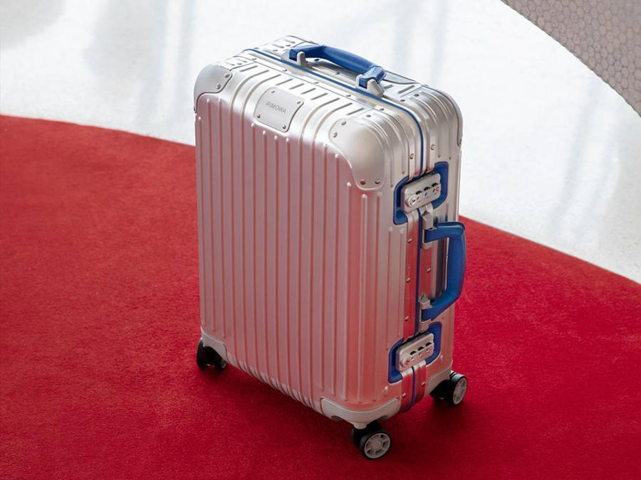 Rimowa Original Twist Suitcase Wallpaper