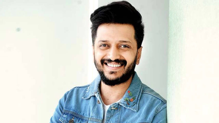 Riteish Deshmukh Genuine Smile Wallpaper