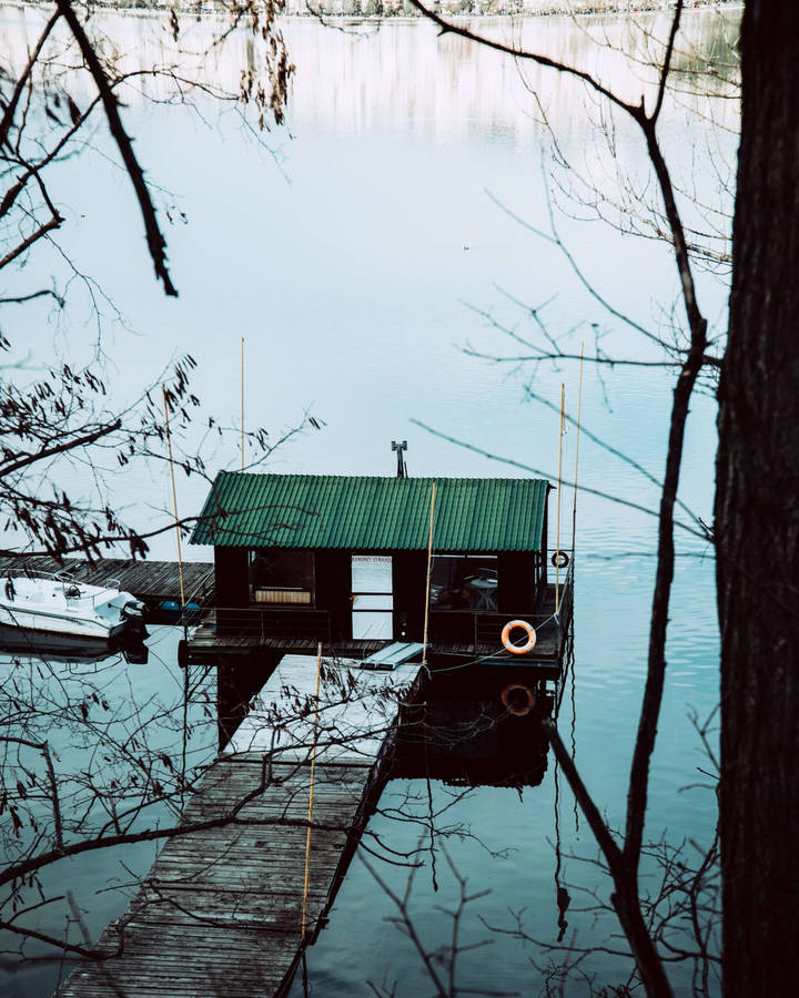 River Dock House Aerial Wallpaper