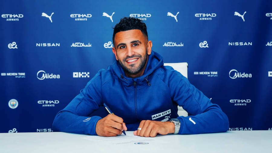 Riyad Mahrez Officially Signing With Manchester City Wallpaper