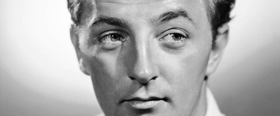 Robert Mitchum Close-up Black And White Wallpaper