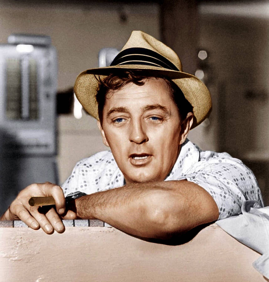 Robert Mitchum Colored Shot With Cigar Wallpaper