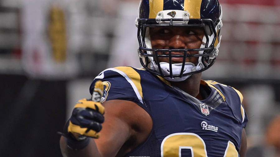 Robert Quinn Thumbs Up Wallpaper