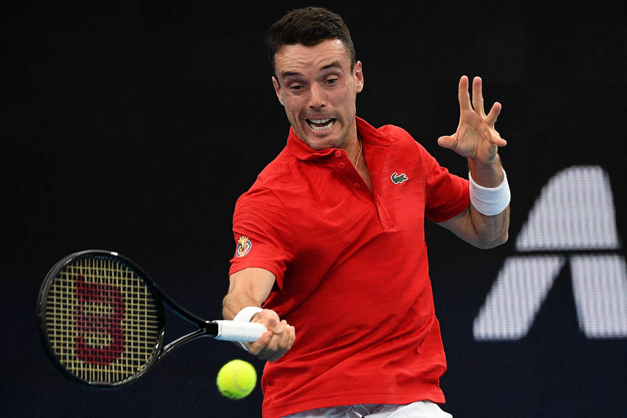 Roberto Bautista Agut Reaching For Ball Wallpaper