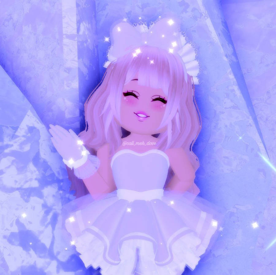 Roblox Royale High Smiling Girl Wallpaper