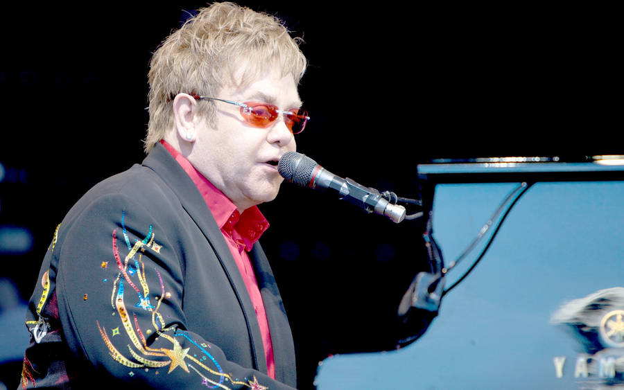 Rocketman Elton John Singing Wallpaper