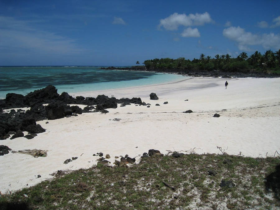 Rocky Mitsamiouli Beach Comoros Wallpaper