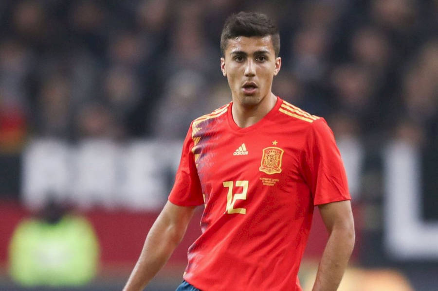 Rodrigo Hernández Cascante Playing For Spain Wallpaper