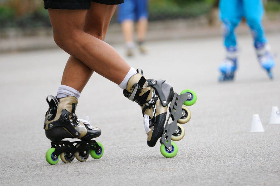 Rollerblading Sport Balance Element Wallpaper