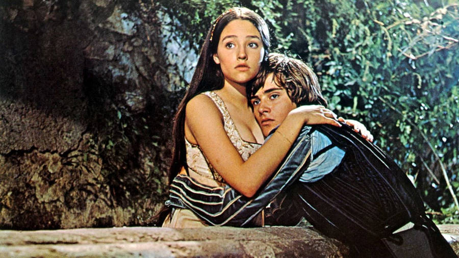 Romeo And Juliet Hug Wallpaper