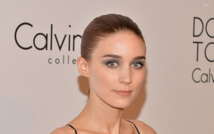 Rooney Mara At Calvin Klein Show Wallpaper