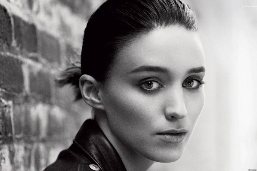 Rooney Mara Seductive Eyes Wallpaper