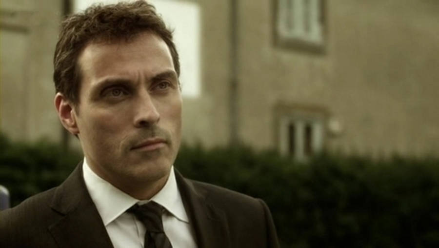 Rufus Sewell Zan Main Character Wallpaper