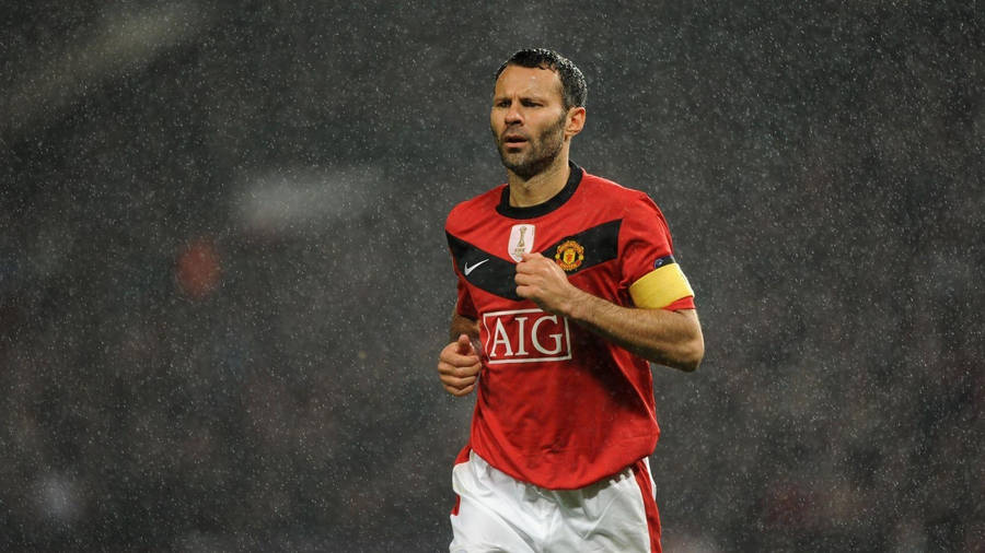 Ryan Giggs United Vs. Everton Rain Wallpaper