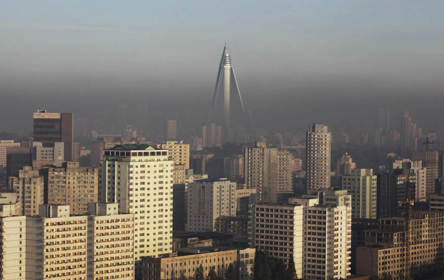 Ryugyong Hotel Overlooking Pyongyang Wallpaper