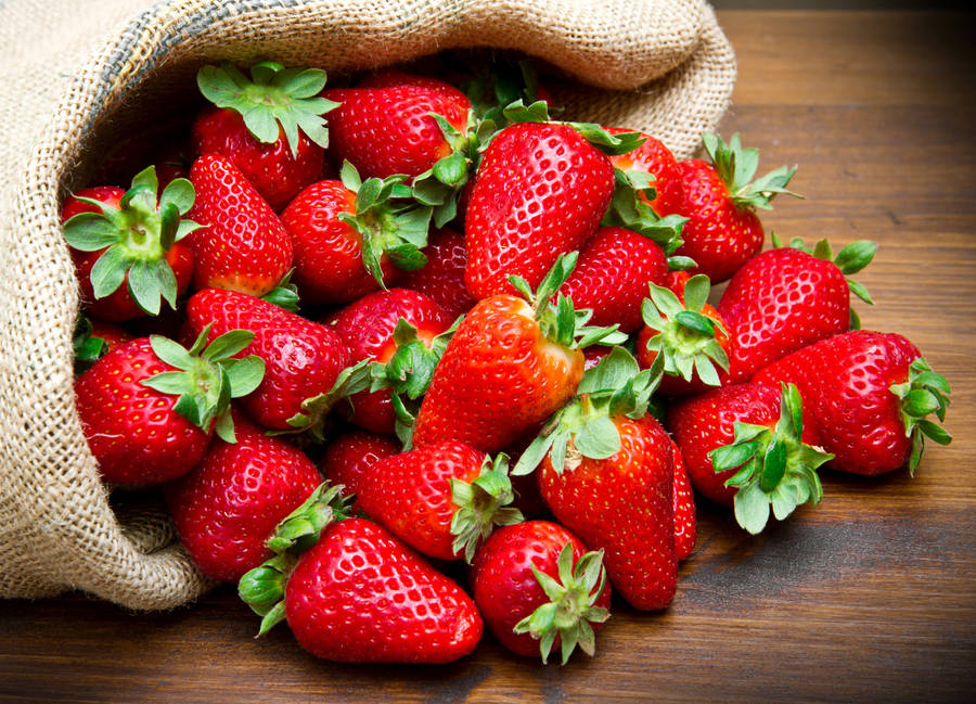 Sack Of Strawberry Desktop Wallpaper