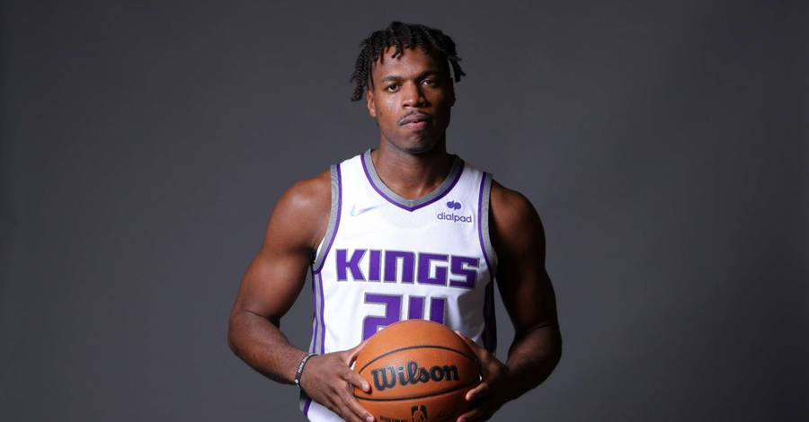 Sacramento Kings Buddy Hield In Gray Wallpaper