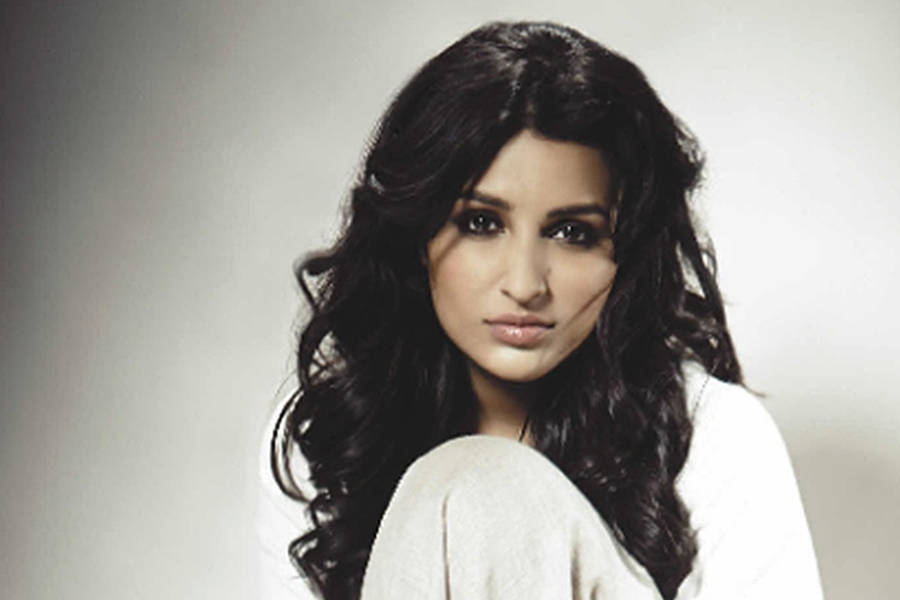 Sad Parineeti Chopra Wallpaper