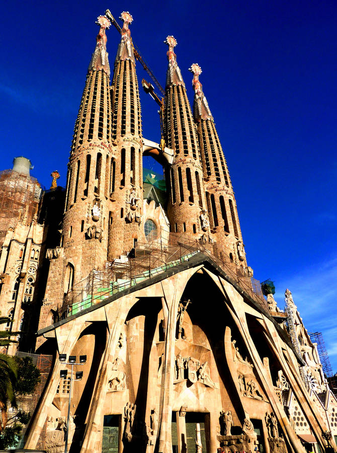 Sagrada Familia Angled Blue Skies Wallpaper